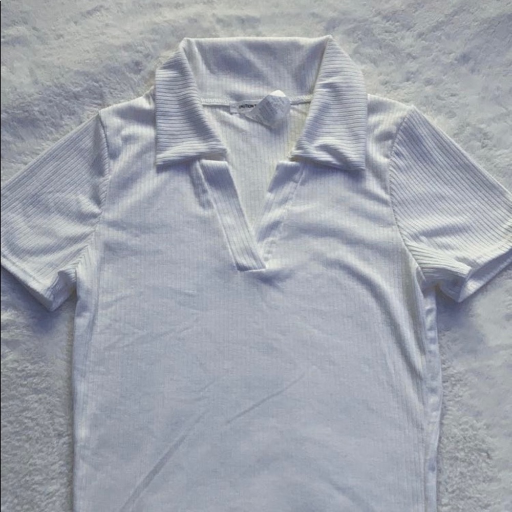 caution to the wind white collared top